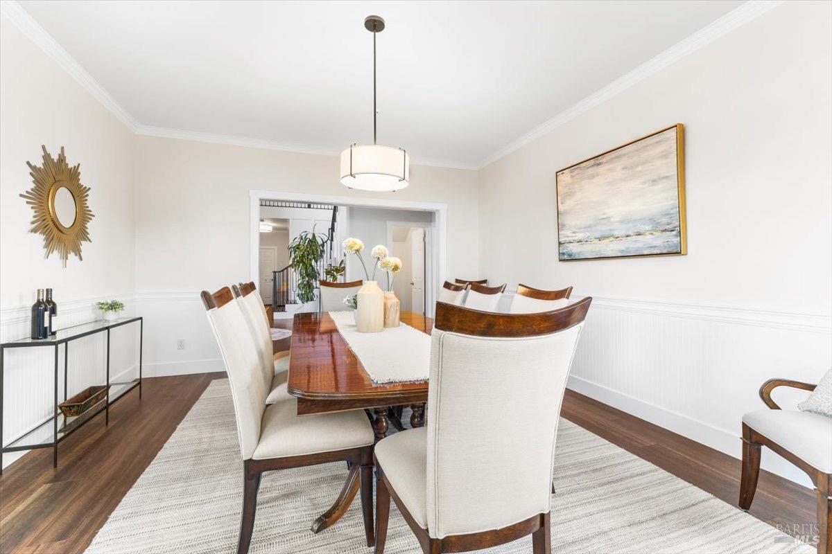 Detail Gallery Image 17 of 96 For 433 Tee Ct, Healdsburg,  CA 95448 - 4 Beds | 3/1 Baths