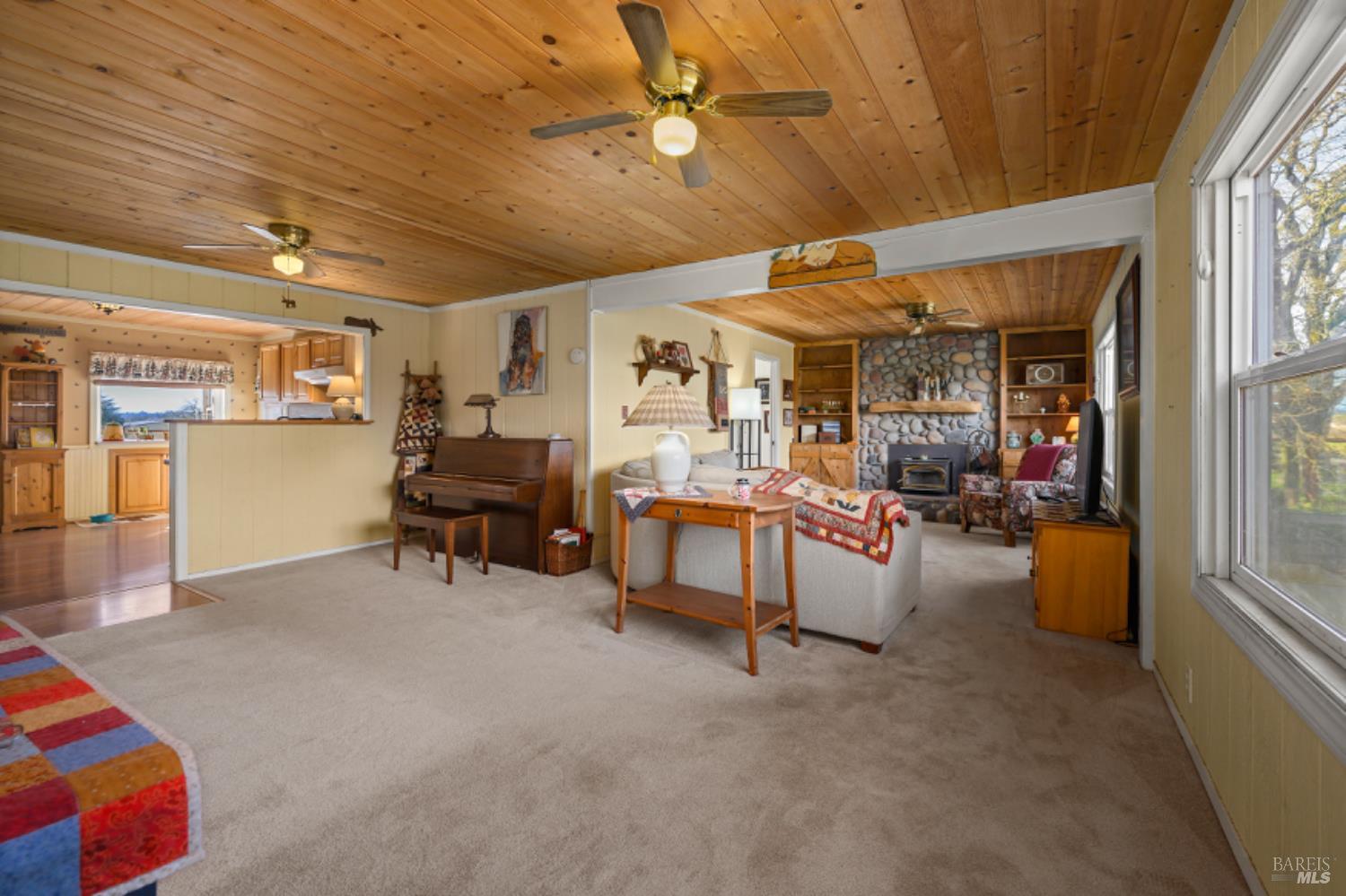 Detail Gallery Image 5 of 40 For 5454 Hall Rd, Santa Rosa,  CA 95401 - 3 Beds | 1/1 Baths