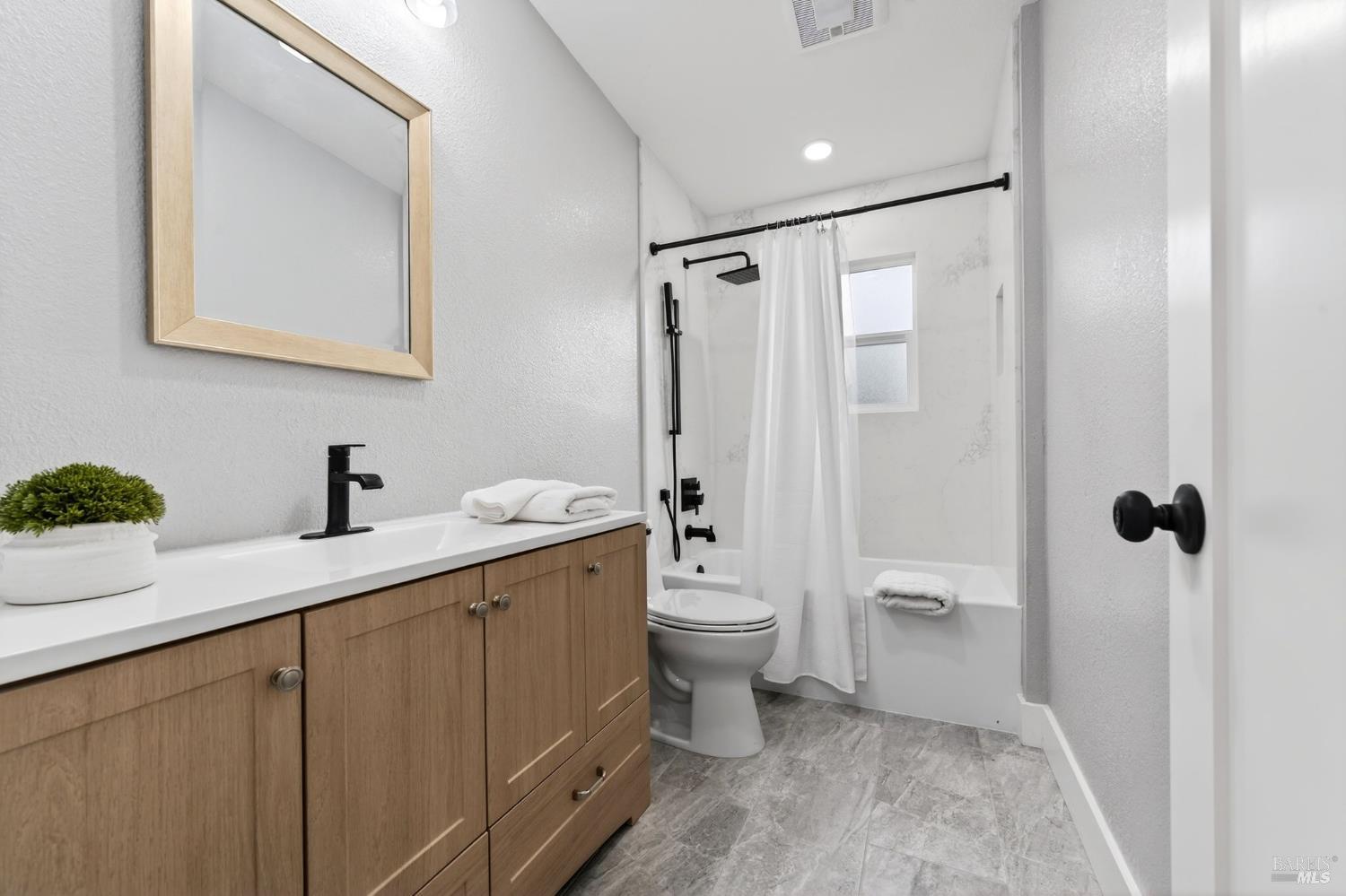 Detail Gallery Image 34 of 69 For 3534 Spurs Trl, American Canyon,  CA 94503 - 4 Beds | 2 Baths