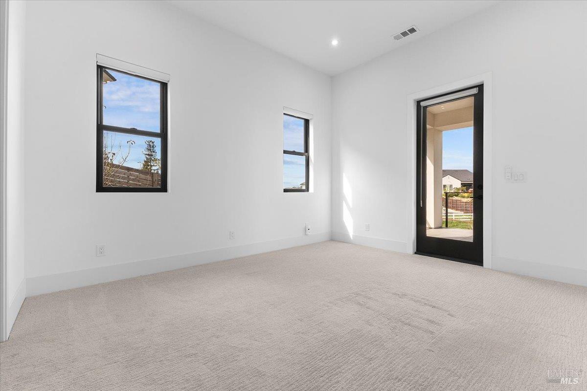 Detail Gallery Image 38 of 75 For 3623 Crescent Cir, Santa Rosa,  CA 95403 - 4 Beds | 5 Baths