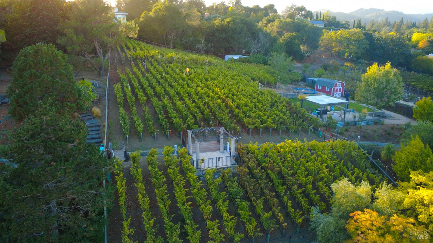 Detail Gallery Image 35 of 37 For 1125 Westview Dr, Napa,  CA 94558 - 5 Beds | 3 Baths