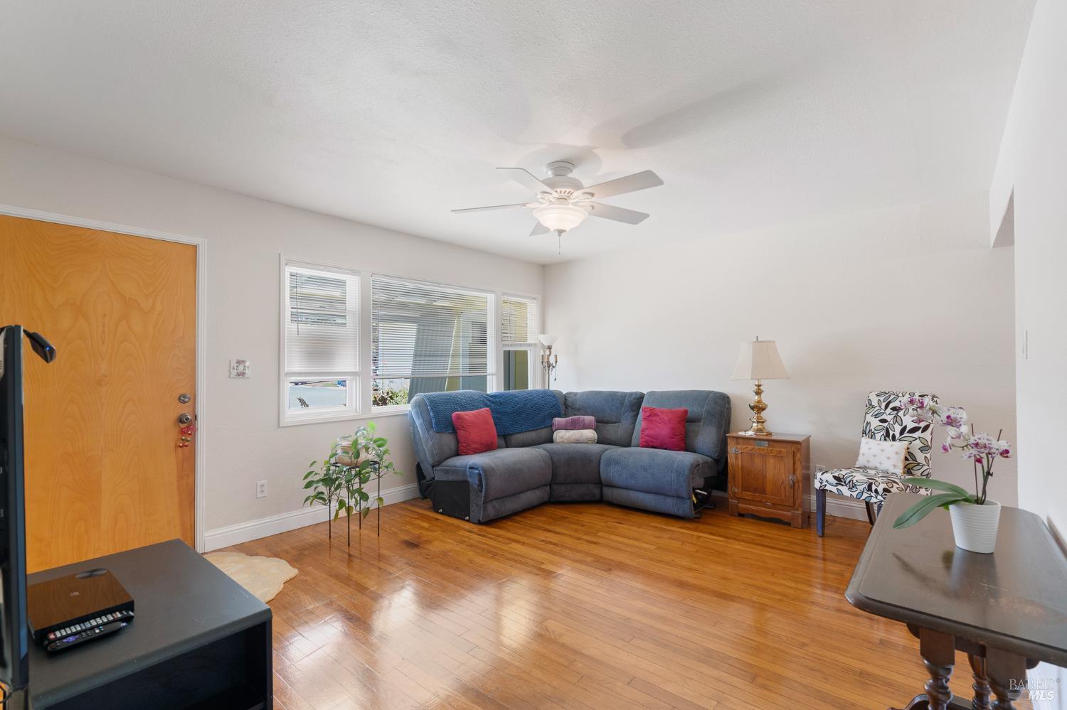 Detail Gallery Image 5 of 31 For 1213 Hale St, Vallejo,  CA 94591 - 3 Beds | 1 Baths