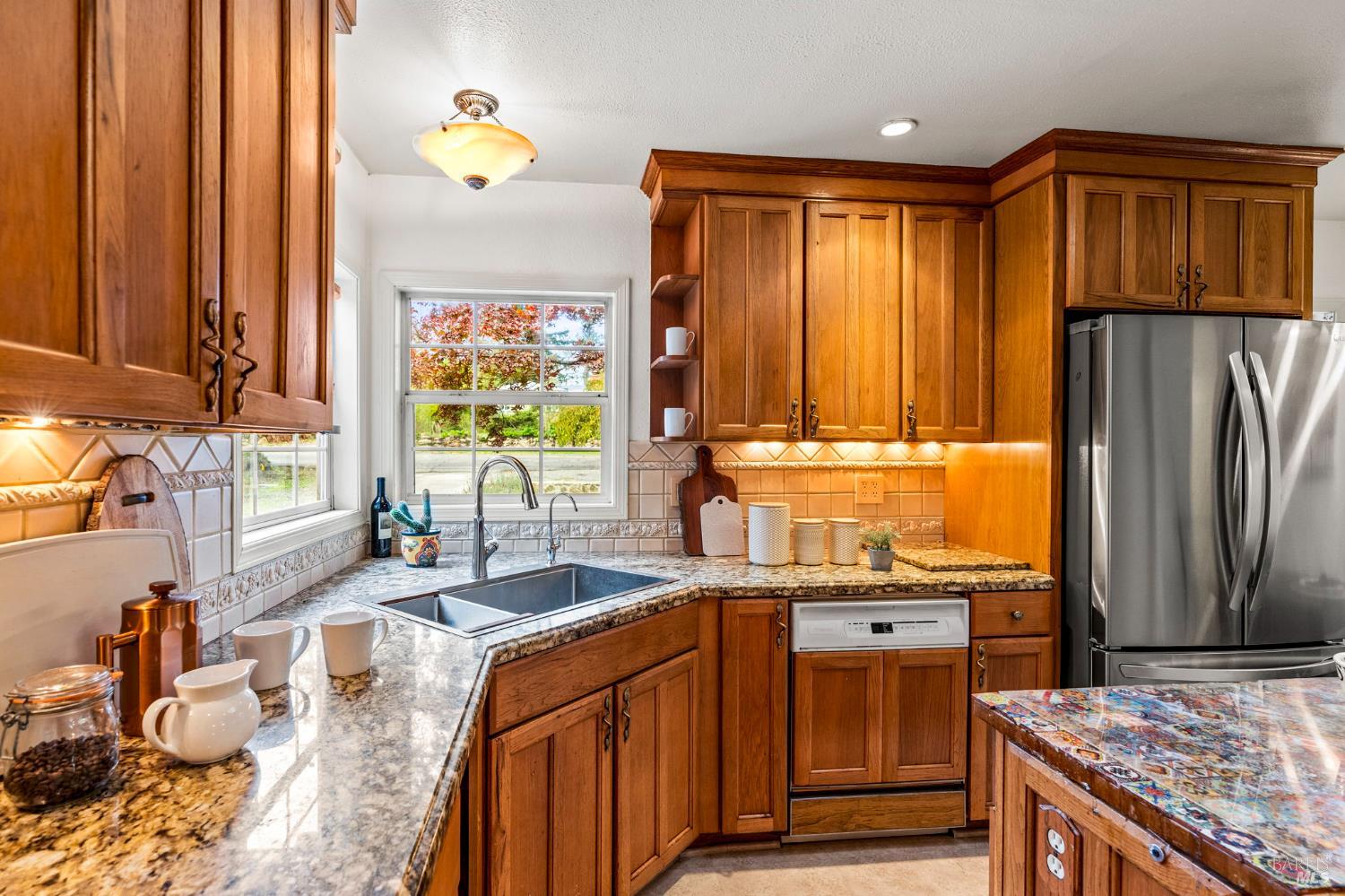 Detail Gallery Image 12 of 36 For 355 Sky Oaks Dr, Angwin,  CA 94508 - 5 Beds | 3 Baths