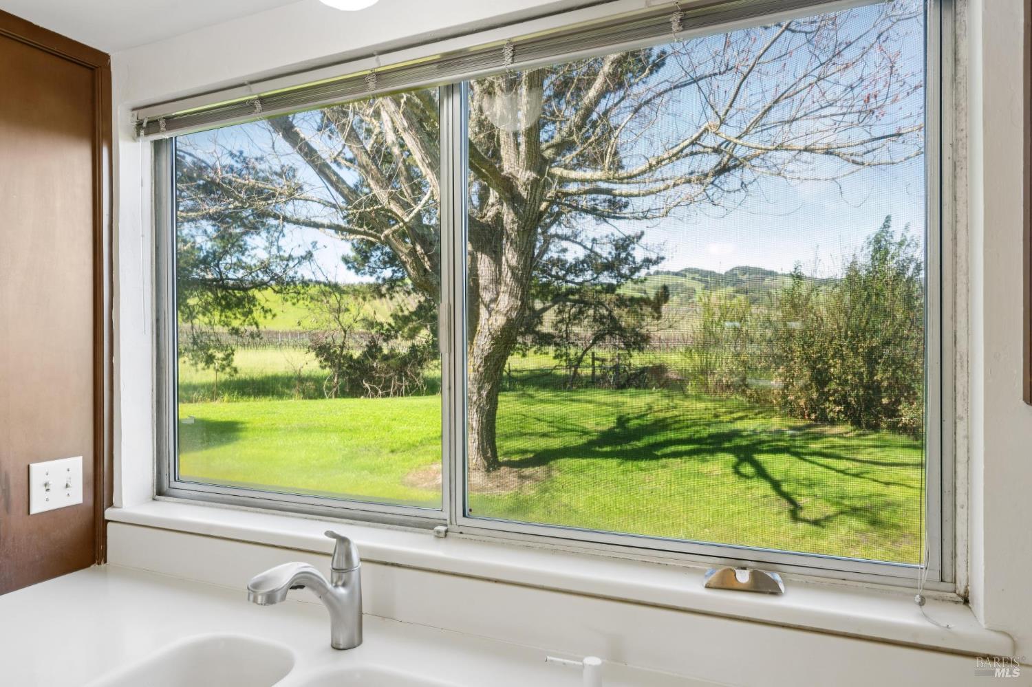 Detail Gallery Image 9 of 21 For 20772 Temelec Dr, Sonoma,  CA 95476 - 3 Beds | 2 Baths