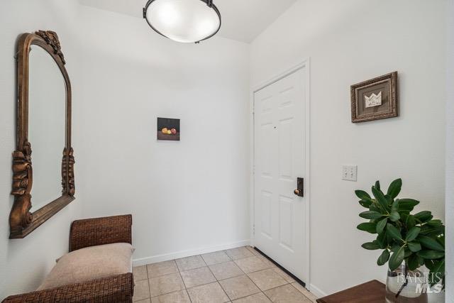 Detail Gallery Image 10 of 35 For 118 Eucalyptus Knoll St, Mill Valley,  CA 94941 - 2 Beds | 2 Baths