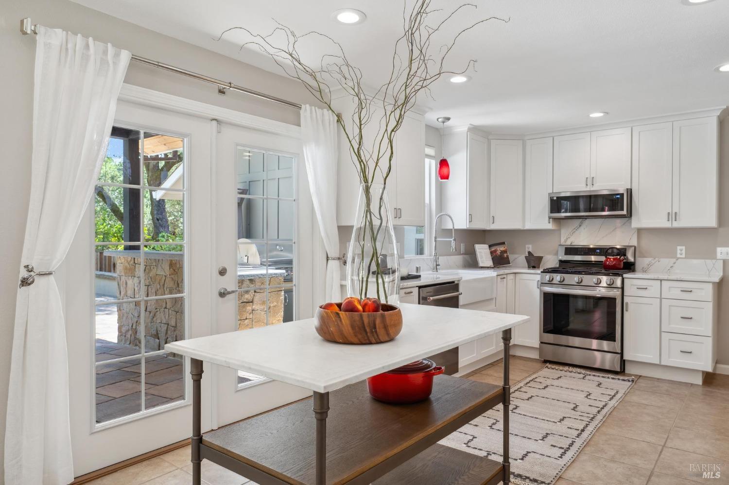 Detail Gallery Image 13 of 43 For 4880 Warm Springs Rd, Glen Ellen,  CA 95442 - 5 Beds | 3/1 Baths