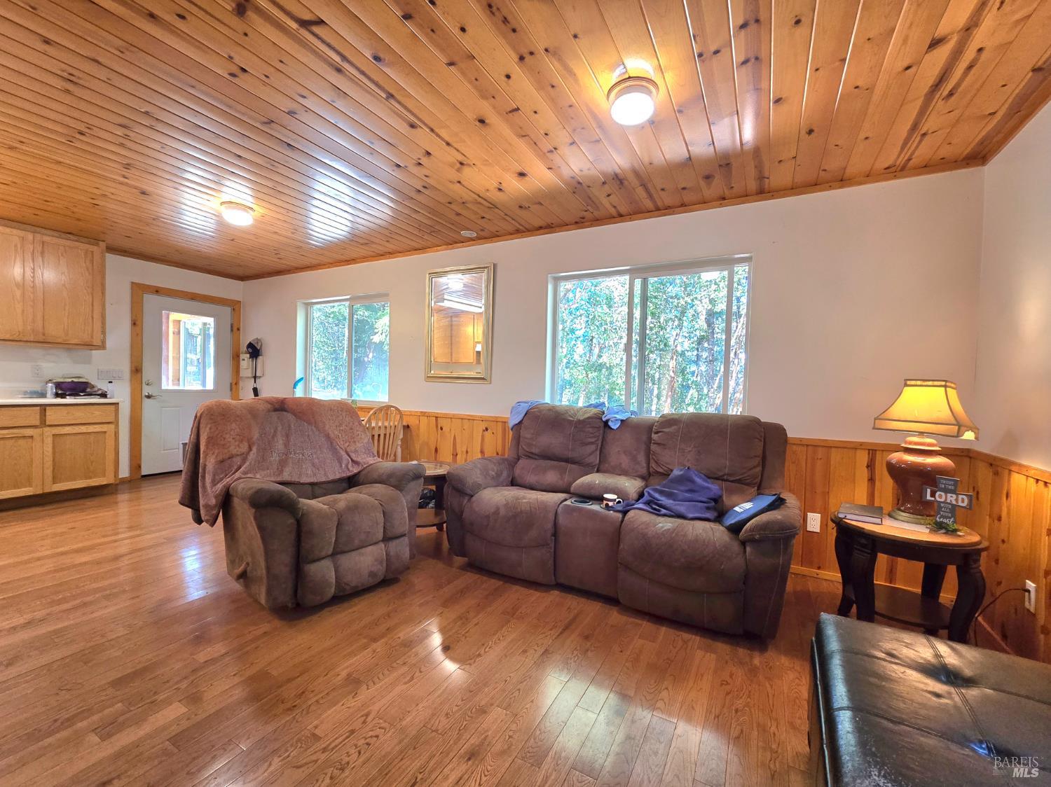 Detail Gallery Image 7 of 31 For 36193 Covelo Rd, Willits,  CA 95490 - 2 Beds | 1 Baths