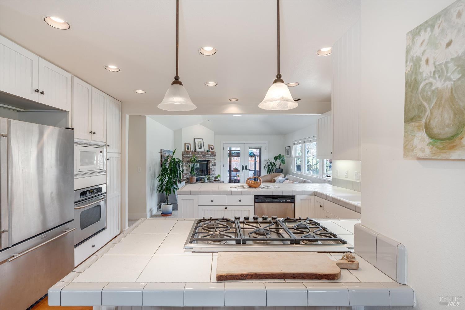 Detail Gallery Image 10 of 30 For 1911 Emerald Dr, Calistoga,  CA 94515 - 3 Beds | 2 Baths