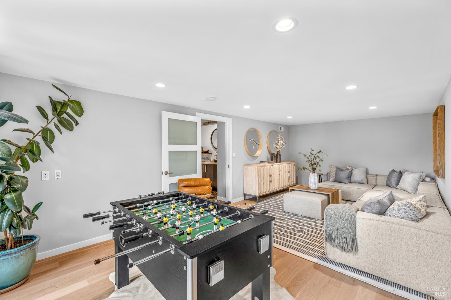 Detail Gallery Image 45 of 55 For 34 Southridge Dr, Tiburon,  CA 94920 - 4 Beds | 3/1 Baths