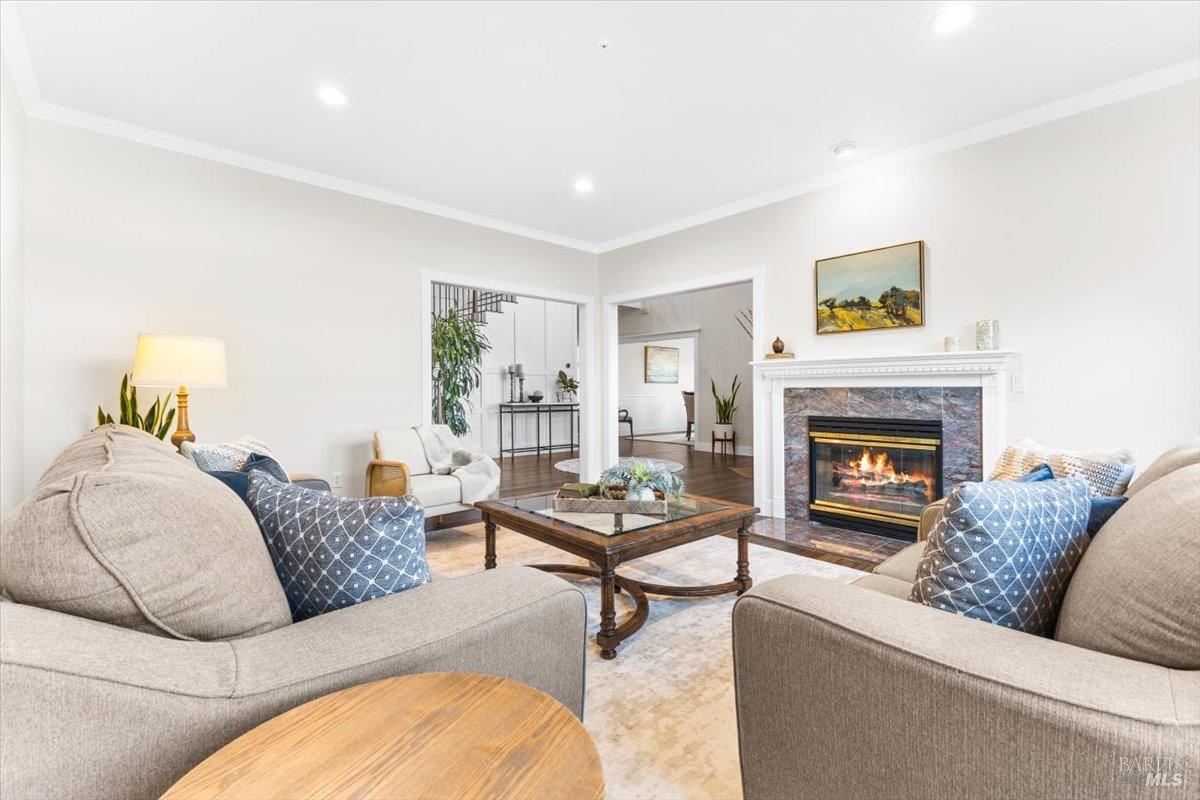 Detail Gallery Image 14 of 96 For 433 Tee Ct, Healdsburg,  CA 95448 - 4 Beds | 3/1 Baths