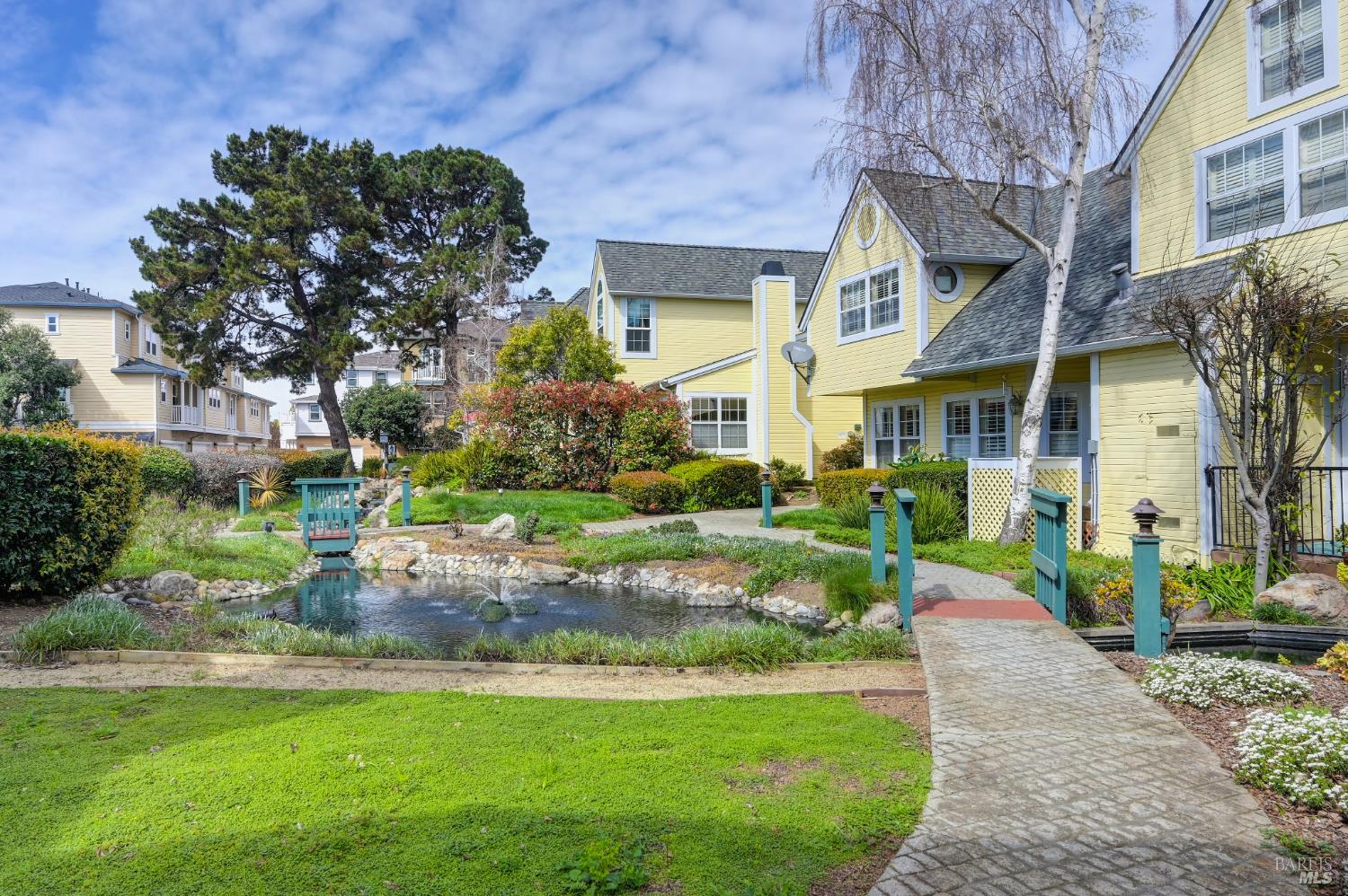 Detail Gallery Image 35 of 37 For 195 E B St, Benicia,  CA 94510 - 3 Beds | 2/1 Baths