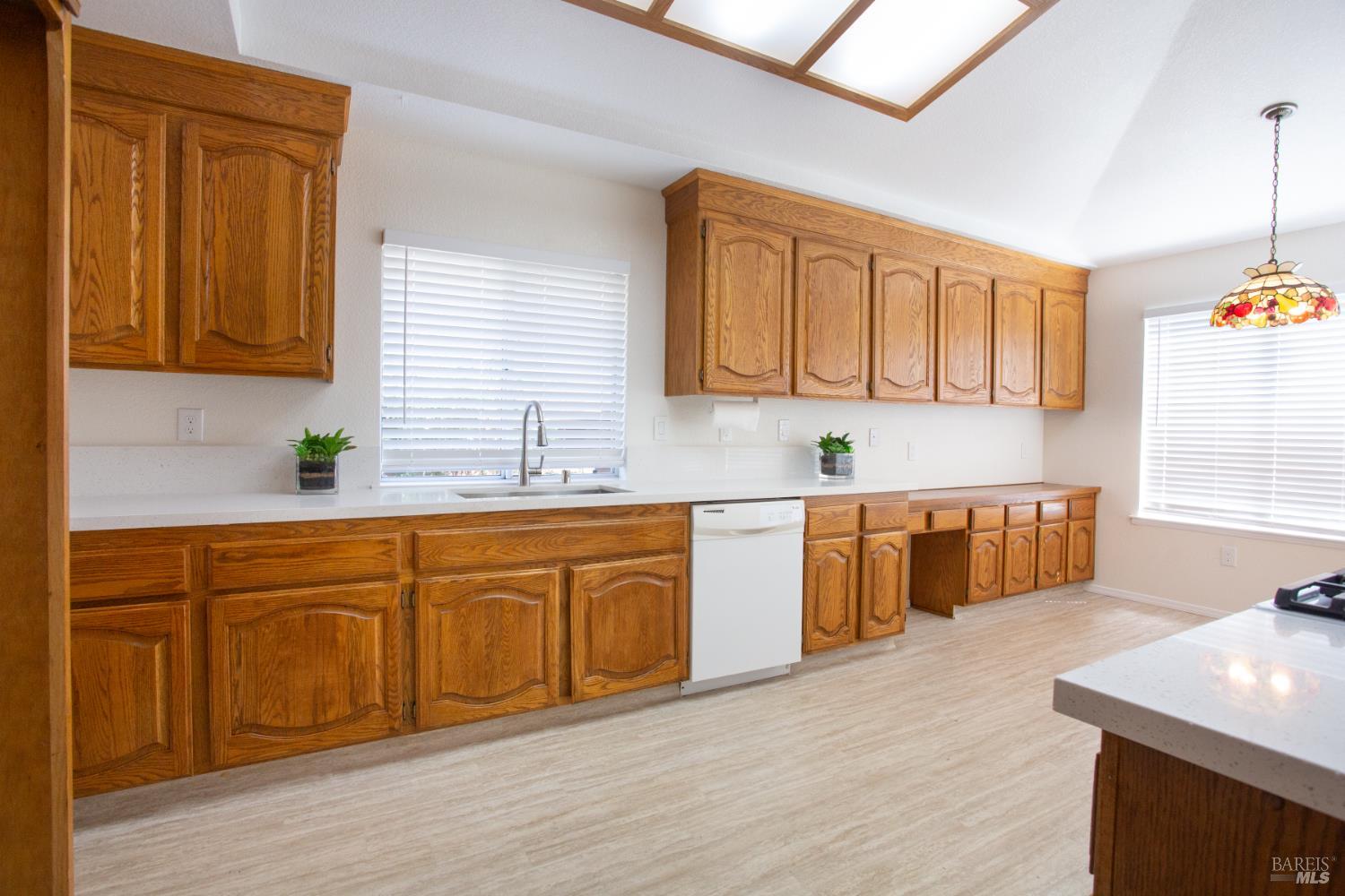 Detail Gallery Image 13 of 54 For 767 Raven Dr, Vacaville,  CA 95687 - 3 Beds | 2 Baths