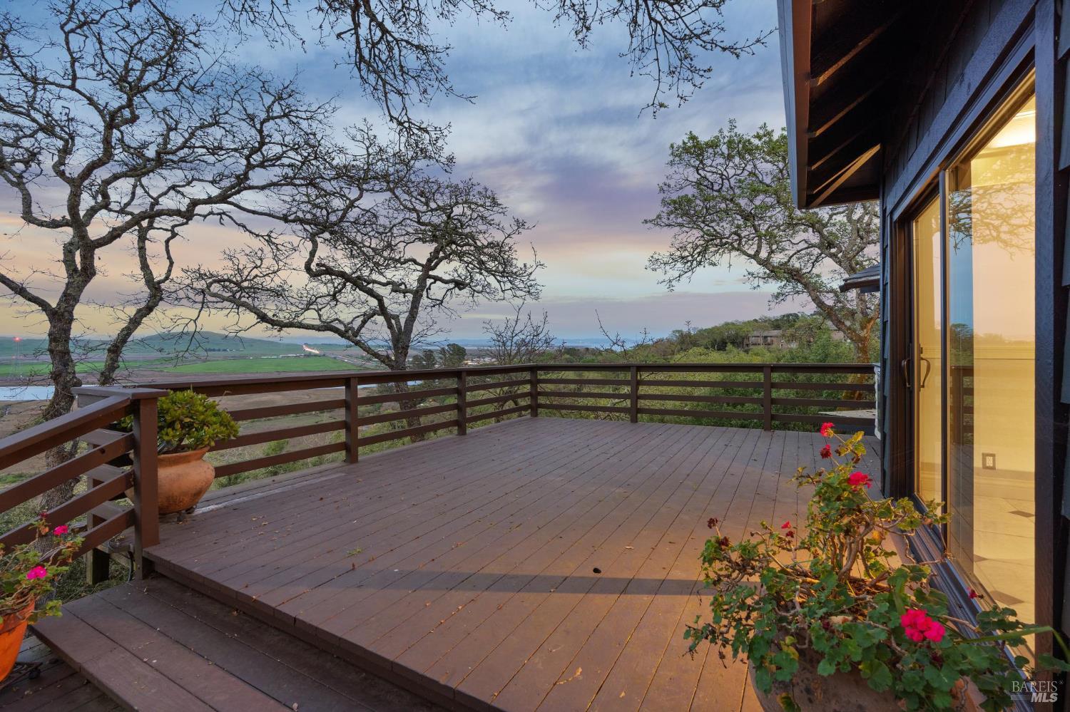 Detail Gallery Image 57 of 66 For 160 Crest Rd, Novato,  CA 94945 - 3 Beds | 3/2 Baths