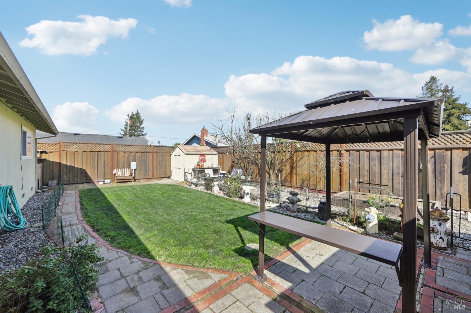 Detail Gallery Image 23 of 27 For 7070 Almond St, Rohnert Park,  CA 94928 - 3 Beds | 2 Baths