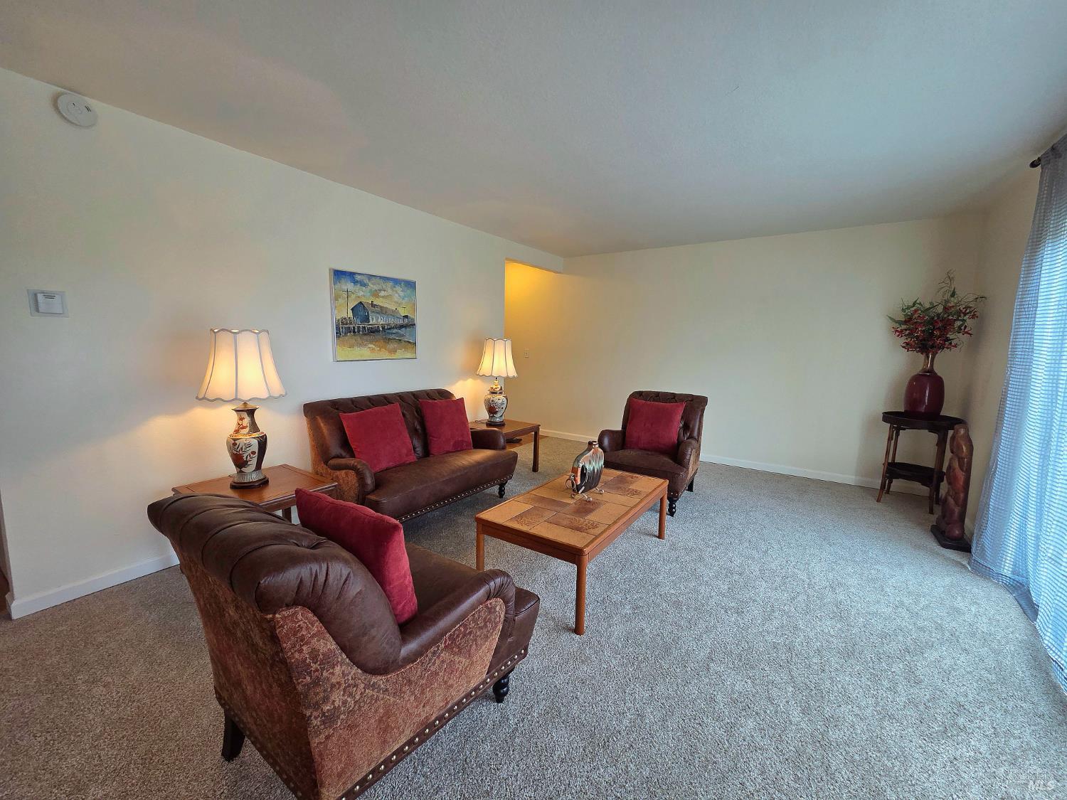 Detail Gallery Image 6 of 16 For 900 Cambridge Dr #122,  Benicia,  CA 94510 - 2 Beds | 1 Baths