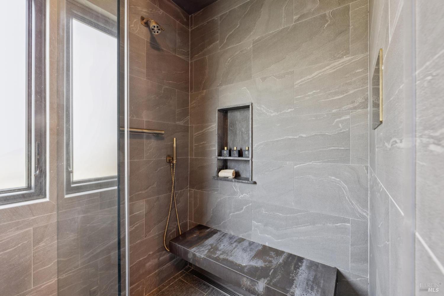 Detail Gallery Image 46 of 66 For 160 Crest Rd, Novato,  CA 94945 - 3 Beds | 3/2 Baths