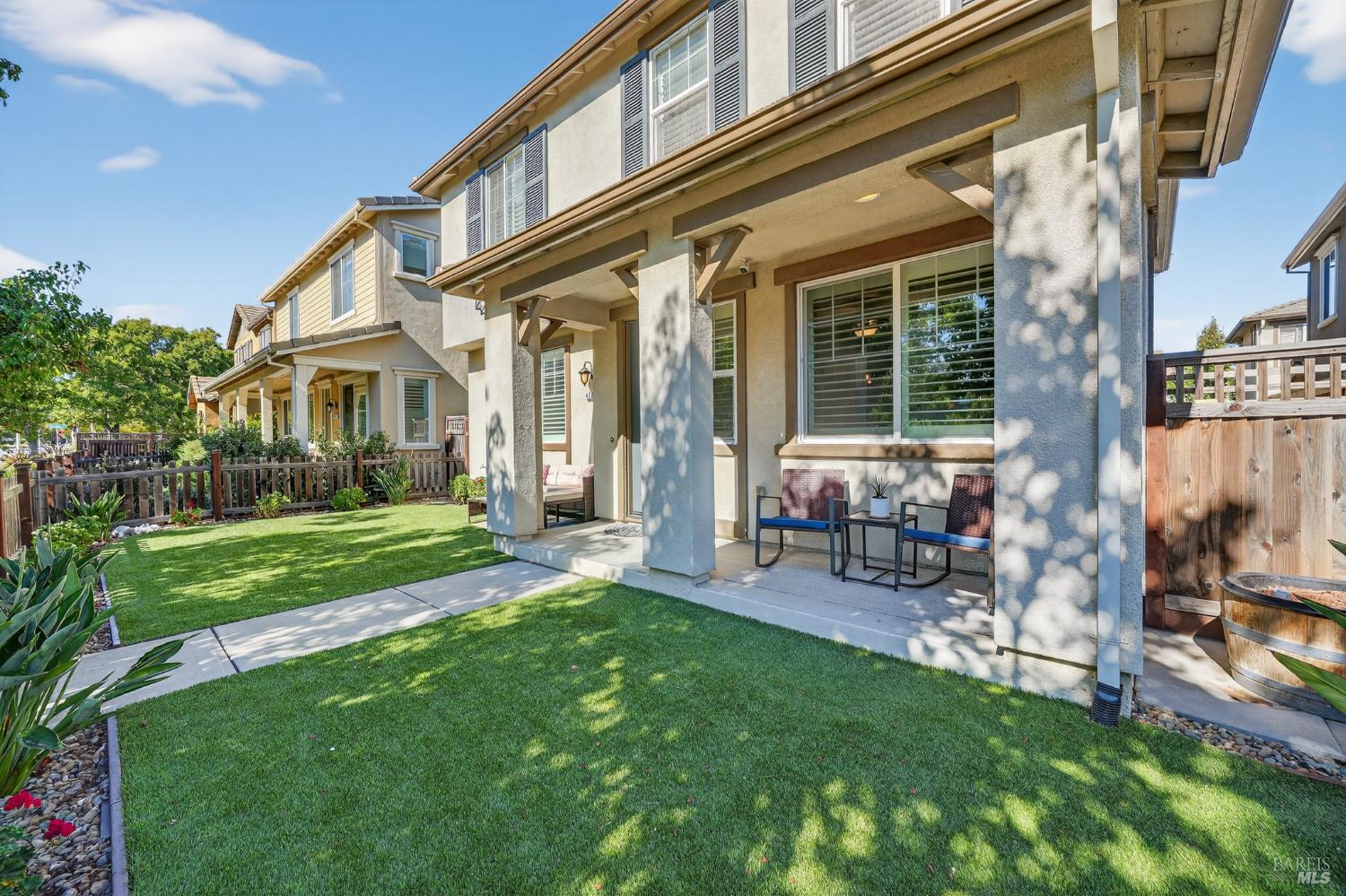 Detail Gallery Image 3 of 31 For 4273 Carnegie Ct, Fairfield,  CA 94534 - 5 Beds | 3 Baths