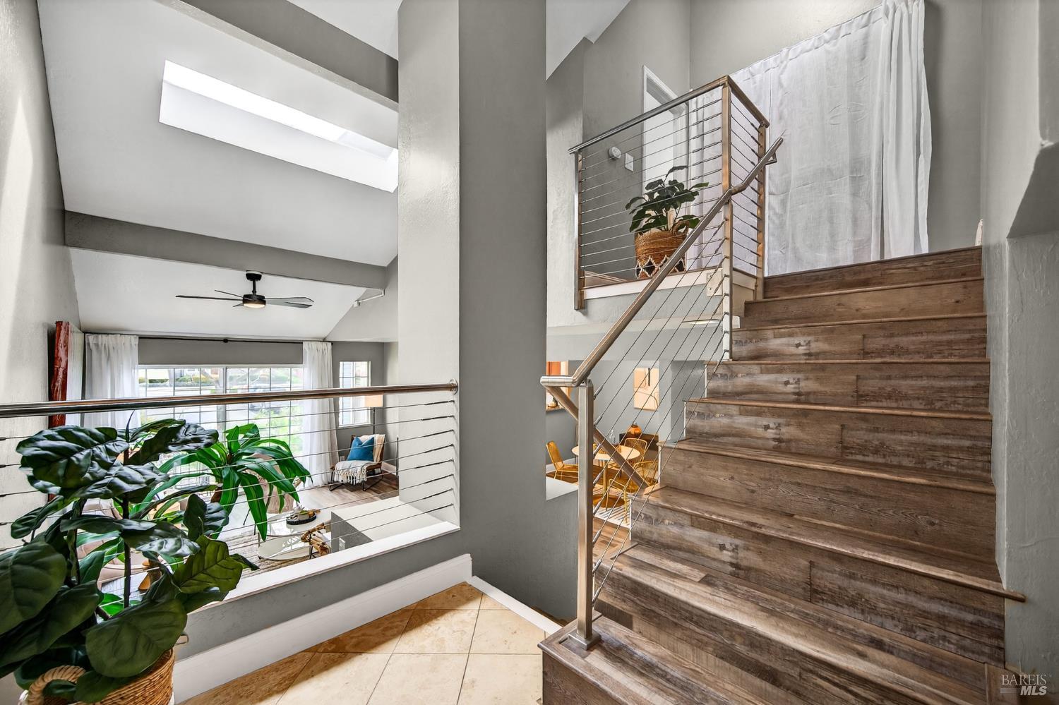 Detail Gallery Image 12 of 37 For 195 E B St, Benicia,  CA 94510 - 3 Beds | 2/1 Baths