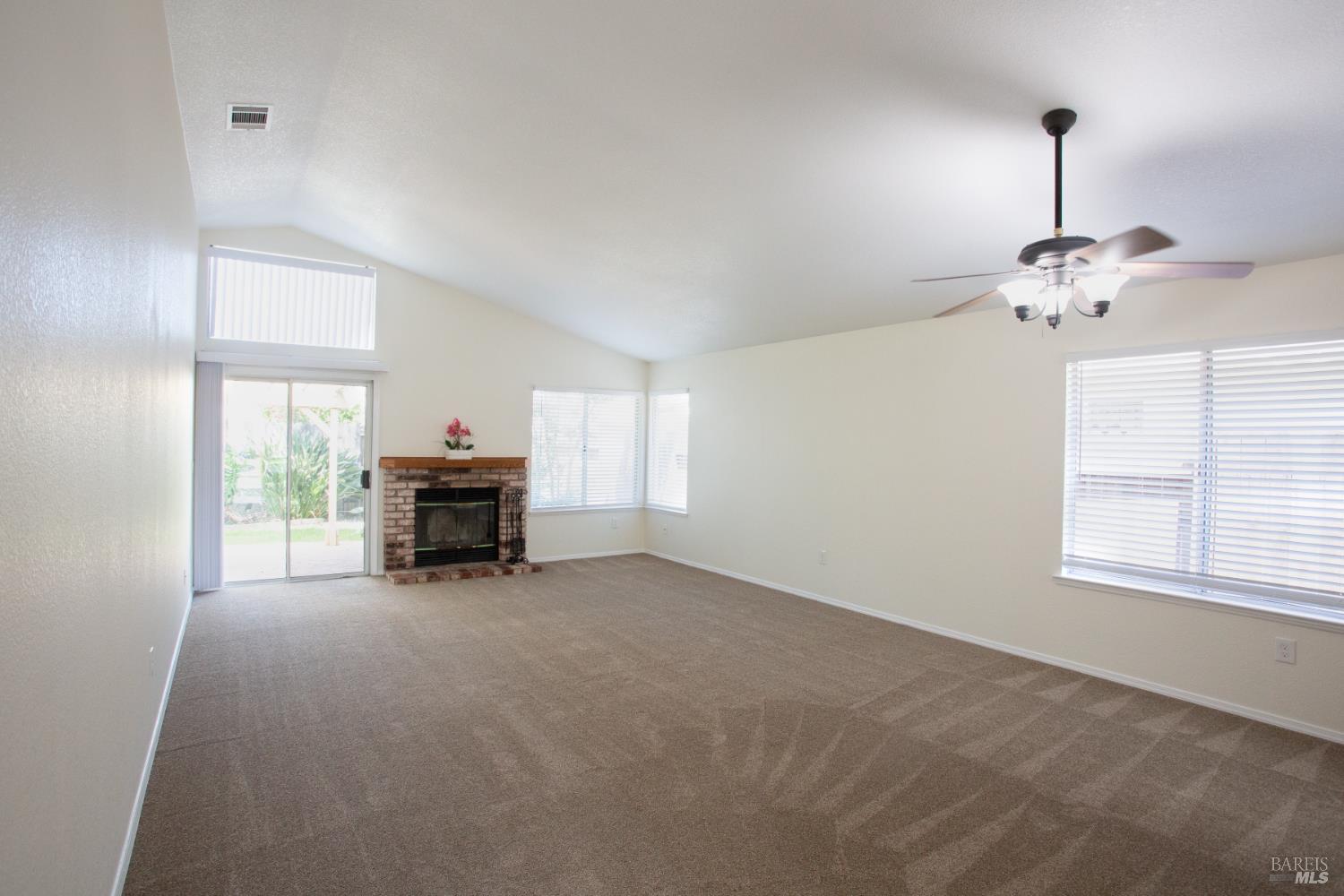 Detail Gallery Image 6 of 54 For 767 Raven Dr, Vacaville,  CA 95687 - 3 Beds | 2 Baths