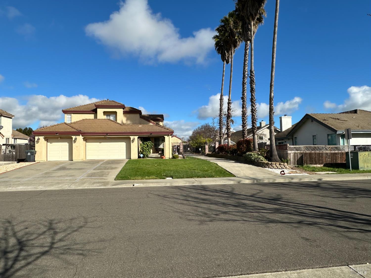 Detail Gallery Image 2 of 48 For 1236 Lawler Ranch Pkwy, Suisun City,  CA 94585 - 3 Beds | 3 Baths