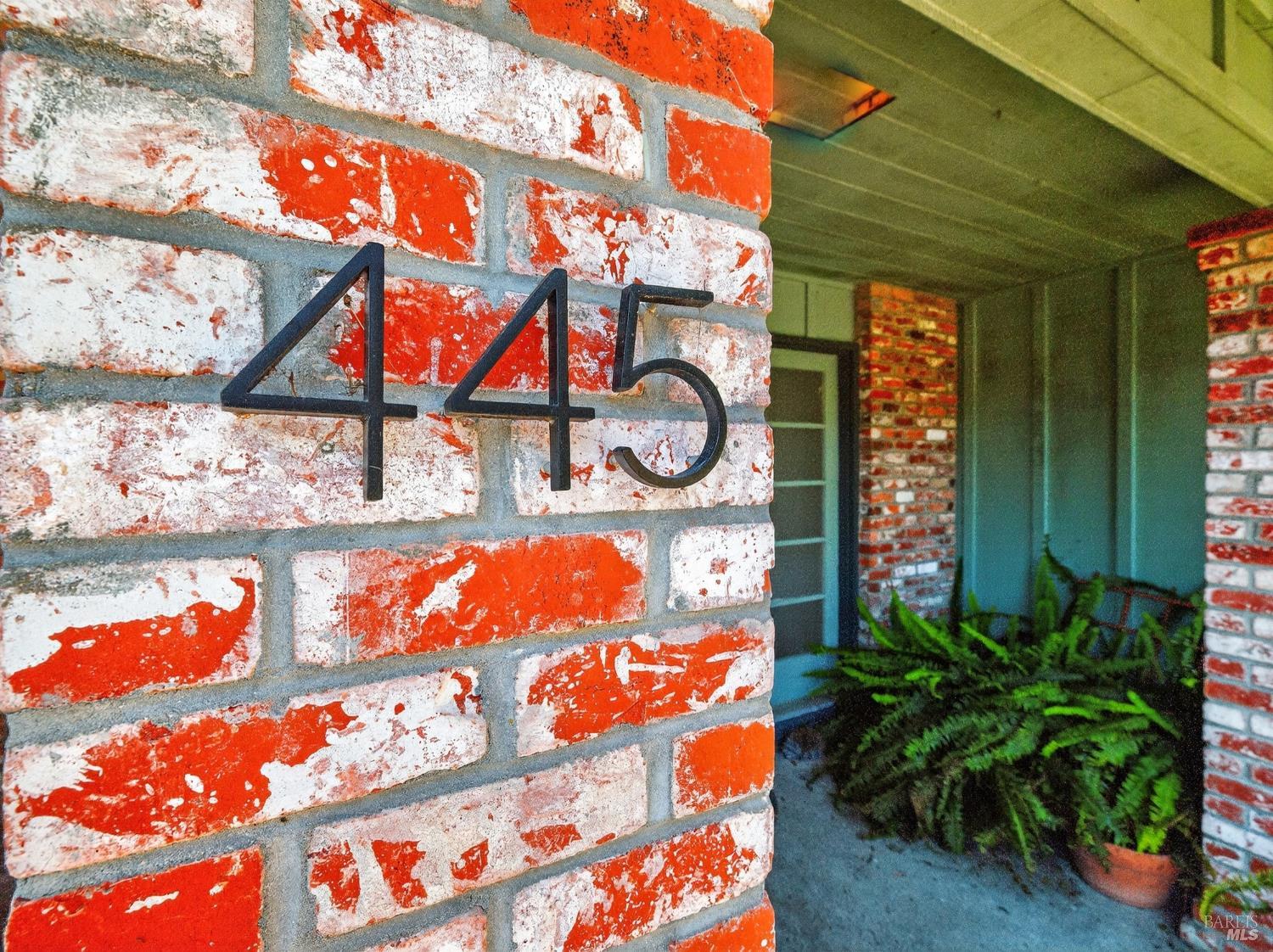 Detail Gallery Image 6 of 51 For 445 Marshall Ave, Petaluma,  CA 94952 - 3 Beds | 2 Baths