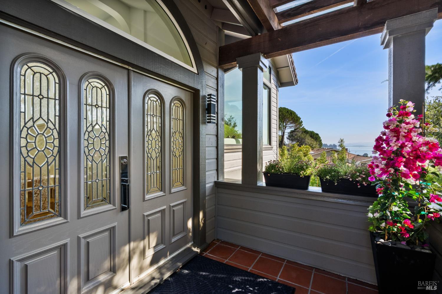 Detail Gallery Image 47 of 48 For 174 Main Dr, San Rafael,  CA 94901 - 5 Beds | 2/2 Baths