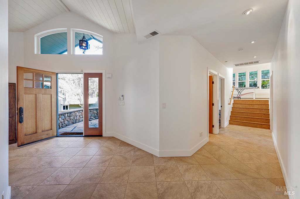 Detail Gallery Image 3 of 39 For 801 Samantha Ct, Healdsburg,  CA 95448 - 5 Beds | 4 Baths