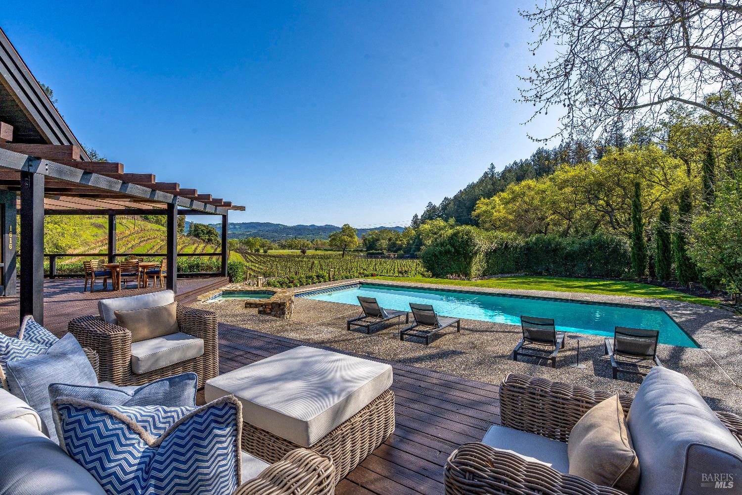 Detail Gallery Image 50 of 68 For 1626 Whitehall Ln, Saint Helena,  CA 94574 - 5 Beds | 7/1 Baths