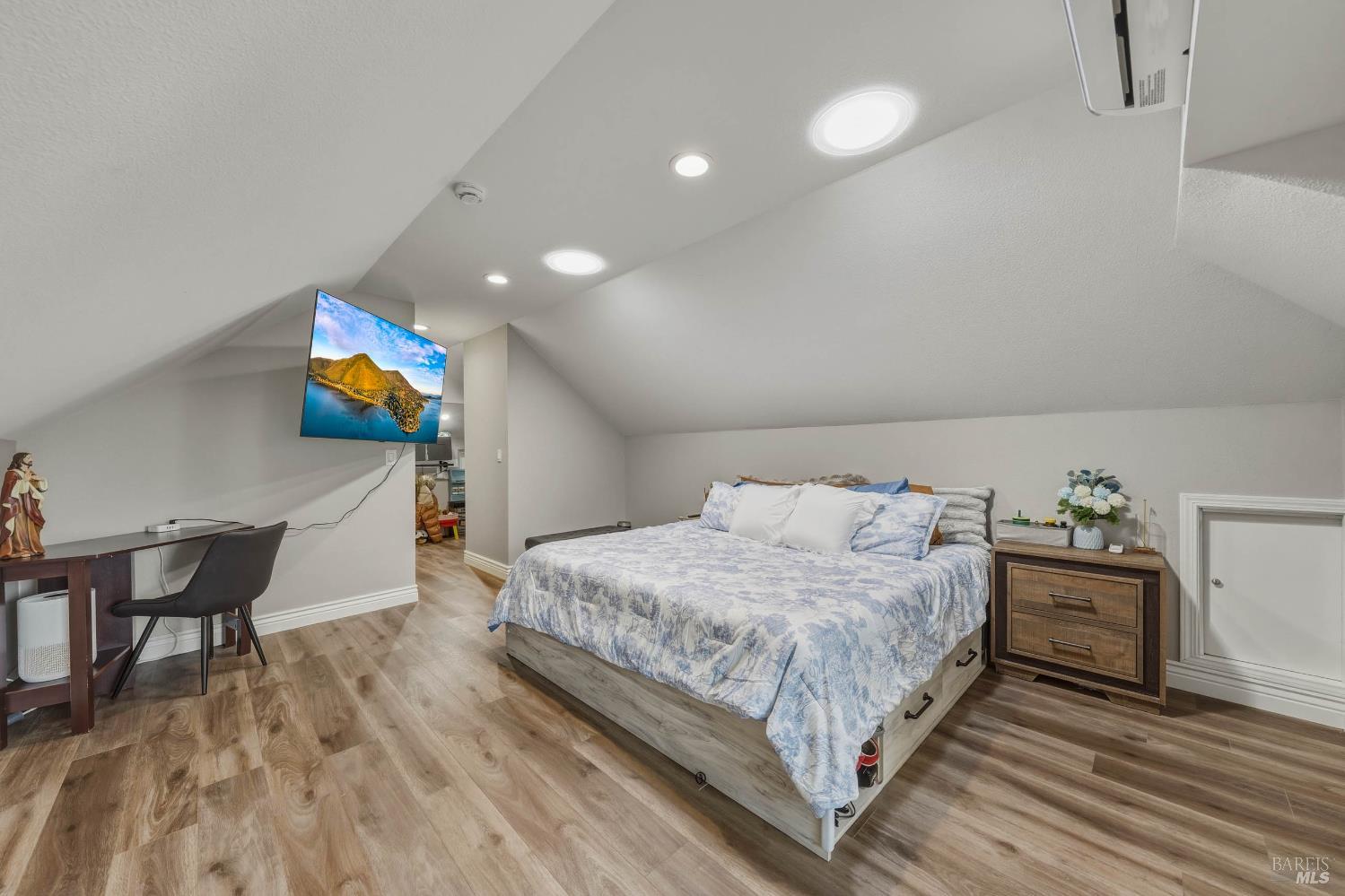 Detail Gallery Image 24 of 33 For 107 Sebastopol Ave, Santa Rosa,  CA 95407 - 4 Beds | 3/1 Baths