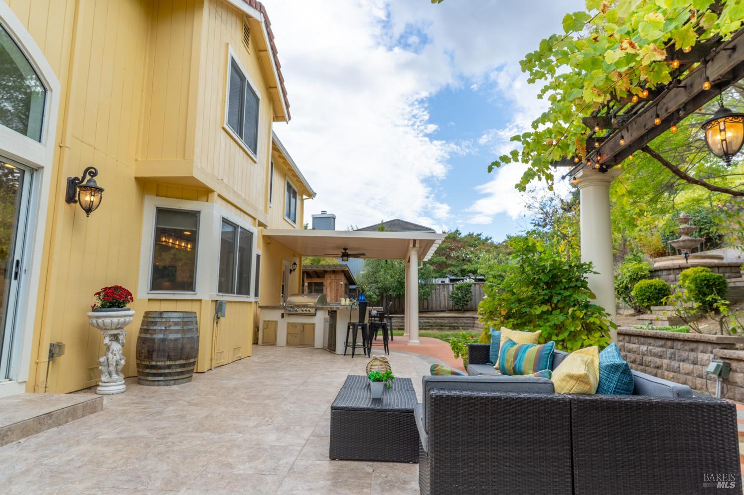 Detail Gallery Image 12 of 37 For 1125 Westview Dr, Napa,  CA 94558 - 5 Beds | 3 Baths