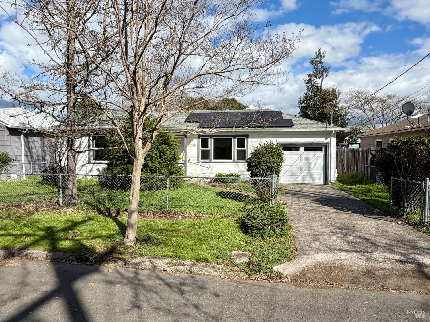 Detail Gallery Image 5 of 33 For 2530 Pacific St, Napa,  CA 94558 - 2 Beds | 1 Baths