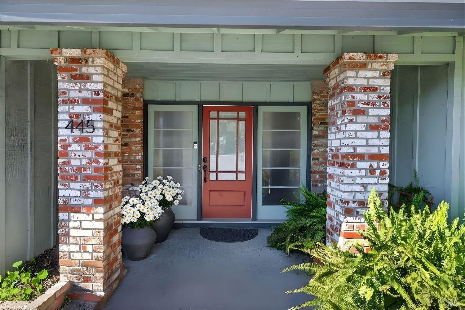 Detail Gallery Image 7 of 51 For 445 Marshall Ave, Petaluma,  CA 94952 - 3 Beds | 2 Baths