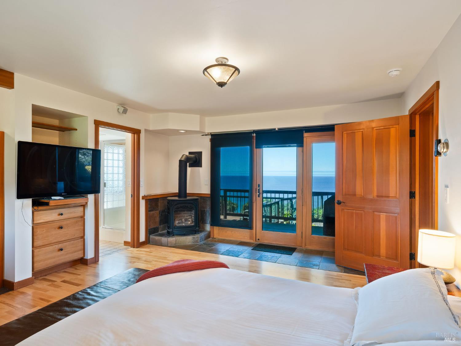 Detail Gallery Image 7 of 39 For 7400 S Highway 1 Unkn, Elk,  CA 95432 - 3 Beds | 3 Baths