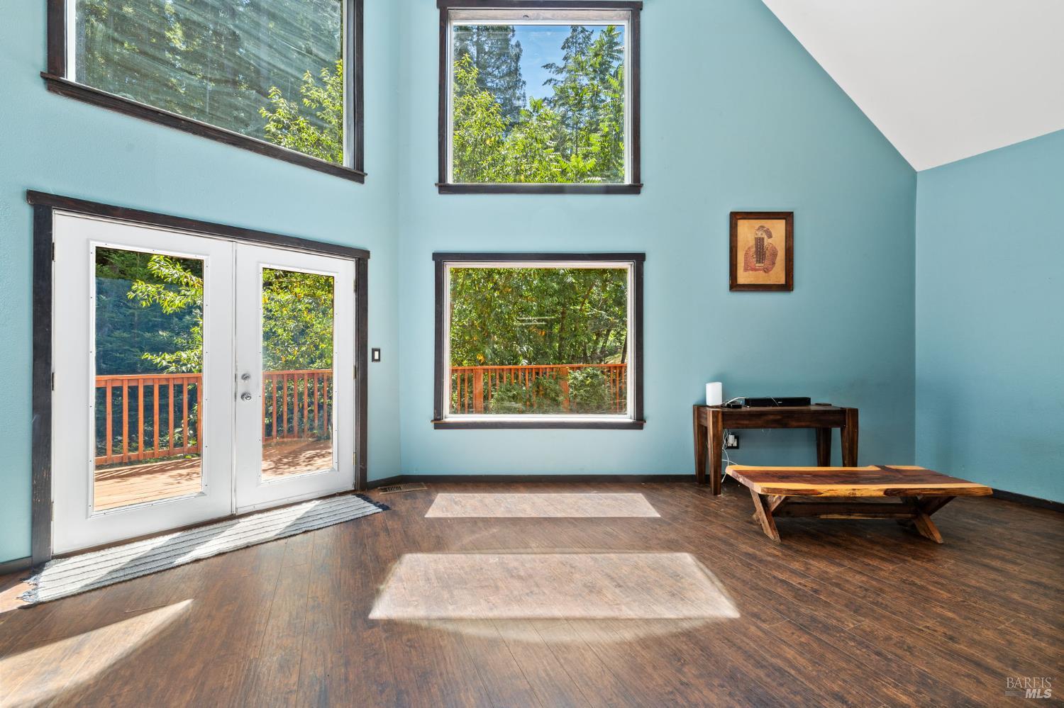 Detail Gallery Image 7 of 53 For 9935 Occidental Rd, Sebastopol,  CA 95472 - 3 Beds | 3 Baths