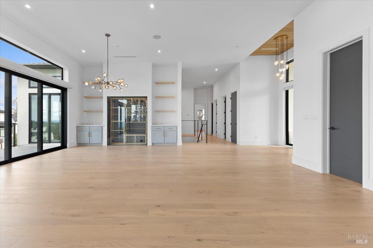 Detail Gallery Image 13 of 75 For 3623 Crescent Cir, Santa Rosa,  CA 95403 - 4 Beds | 5 Baths