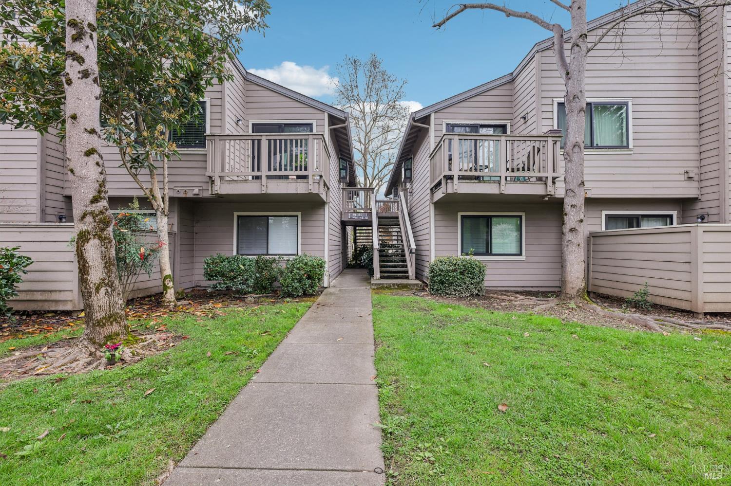 Front Image Thumbnail for BA326016472