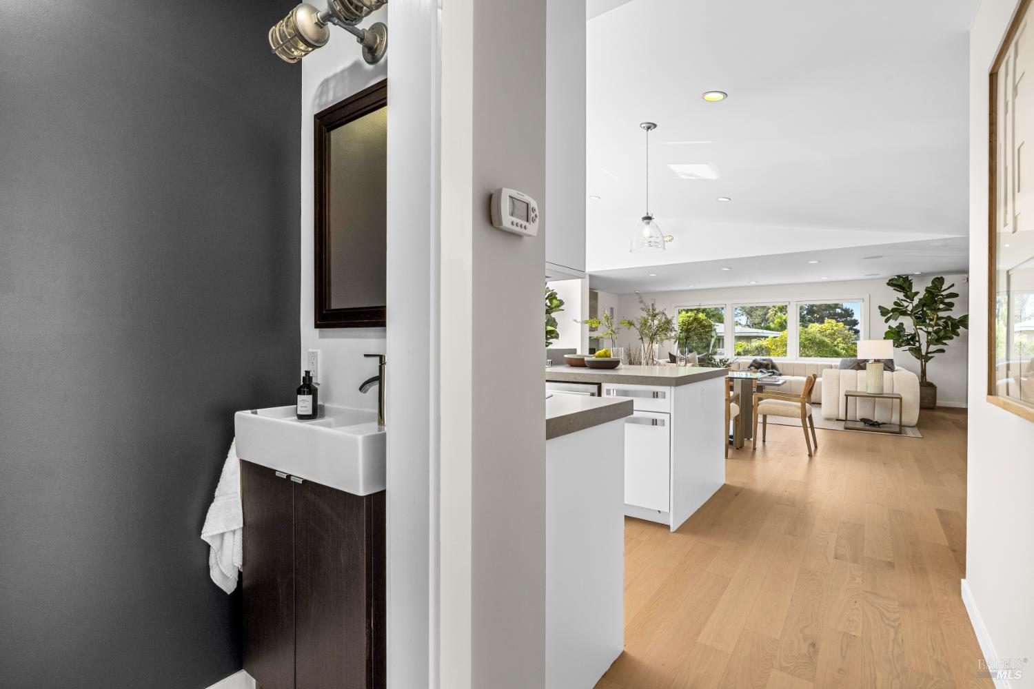 Detail Gallery Image 48 of 55 For 34 Southridge Dr, Tiburon,  CA 94920 - 4 Beds | 3/1 Baths