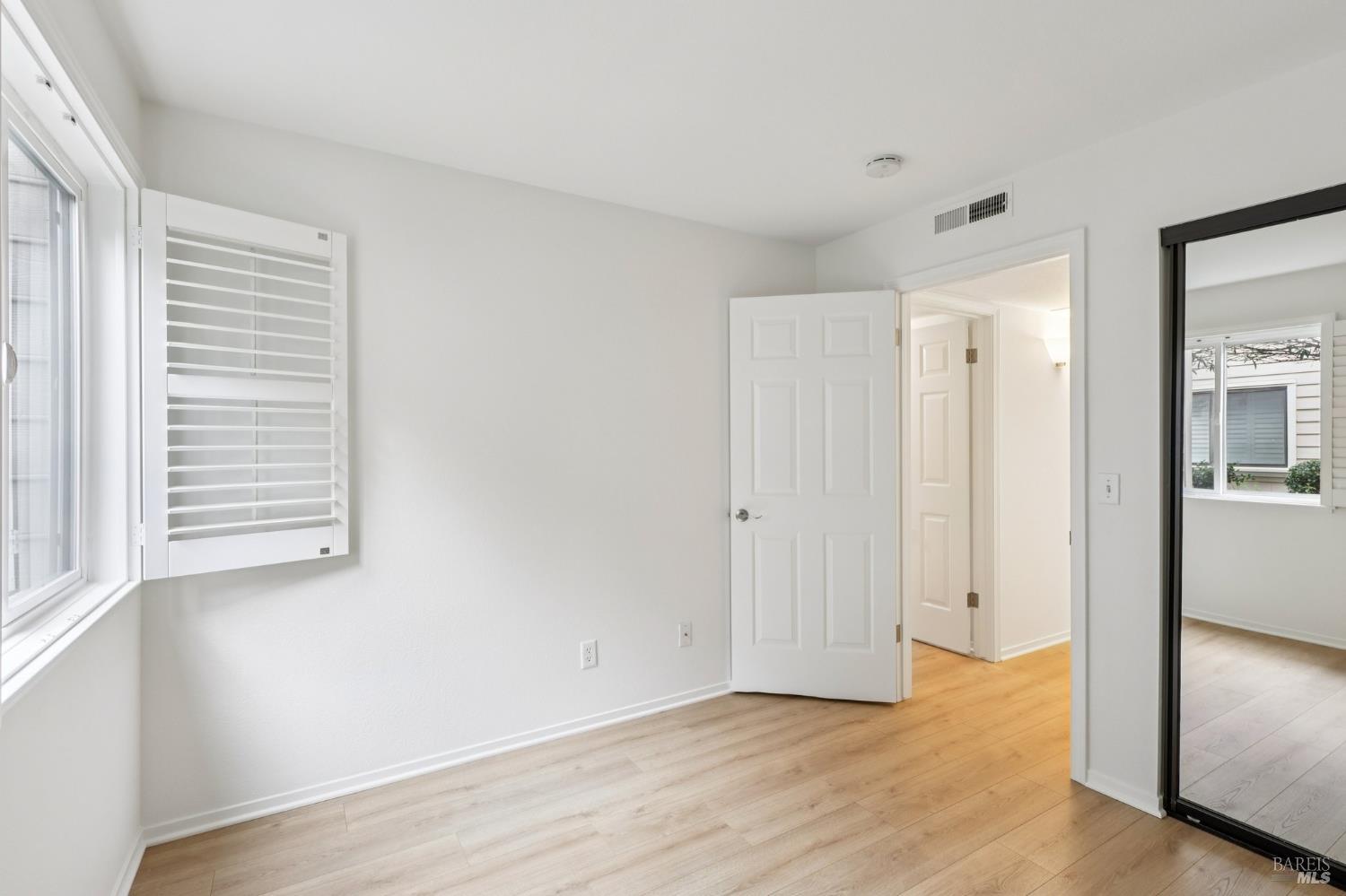 Detail Gallery Image 16 of 23 For 589 Mission Blvd, Santa Rosa,  CA 95409 - 2 Beds | 2 Baths