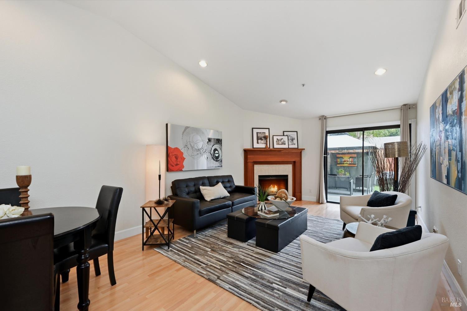 Detail Gallery Image 13 of 32 For 29 Vanessa Ct, Napa,  CA 94558 - 2 Beds | 2 Baths