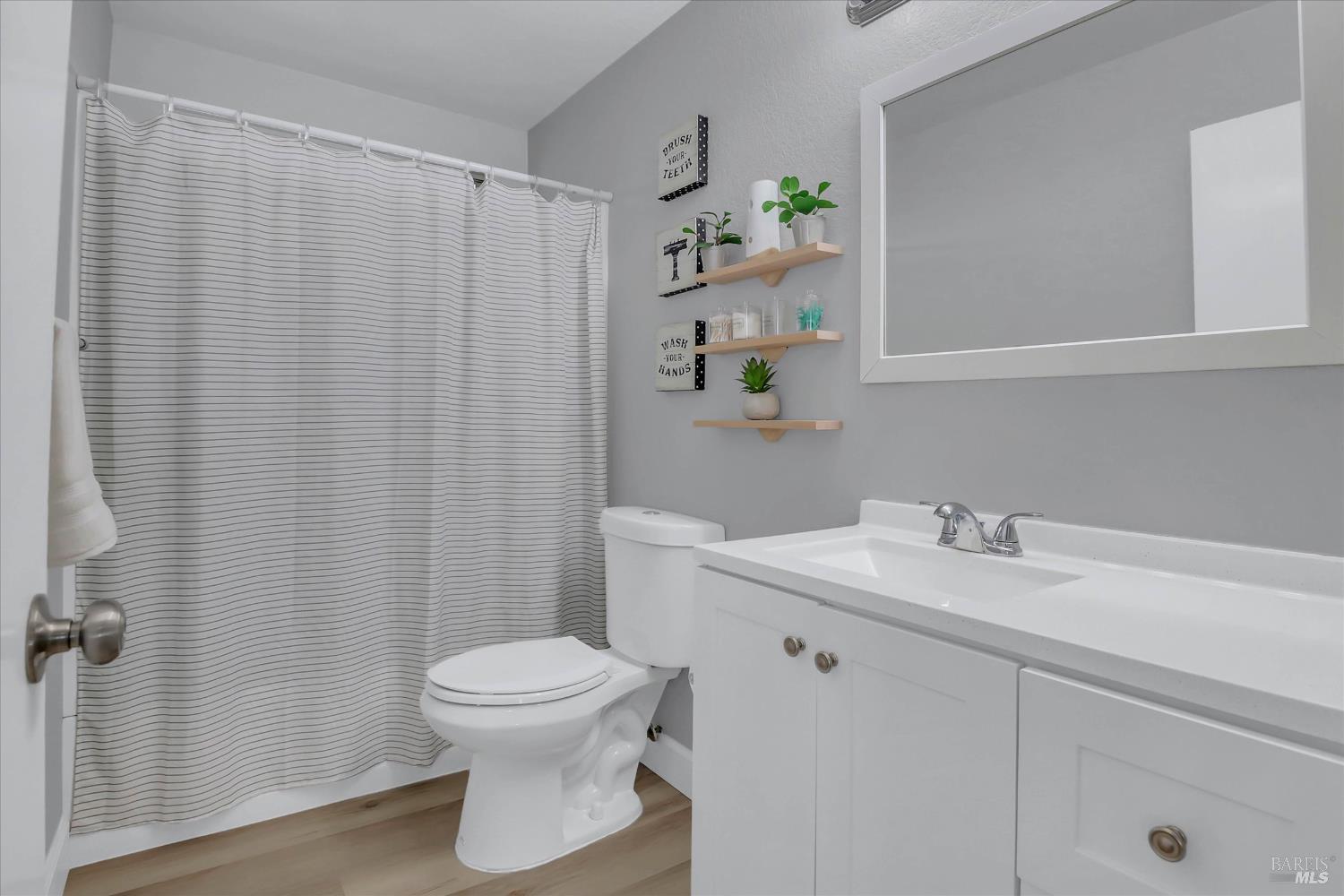 Detail Gallery Image 25 of 49 For 633 Country Ln, Oakley,  CA 94561 - 4 Beds | 2/1 Baths