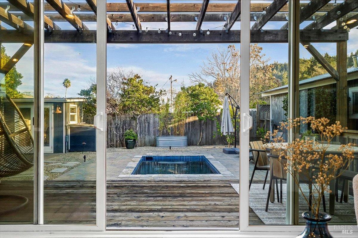 Detail Gallery Image 11 of 36 For 75 Ca-128 Hwy, Geyserville,  CA 95441 - 3 Beds | 2 Baths