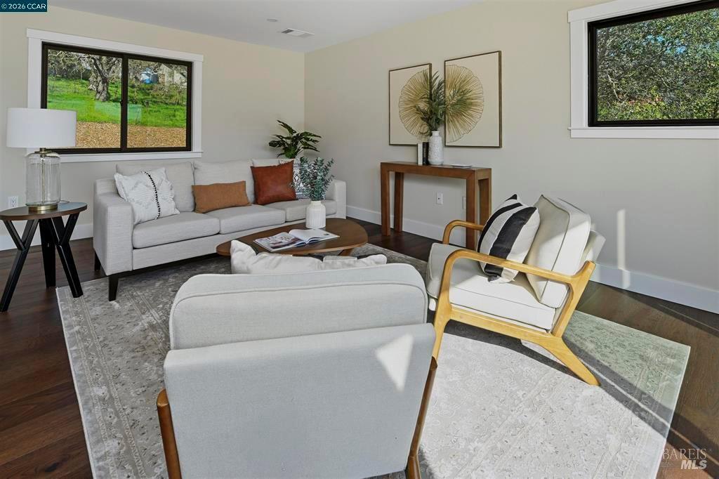 Detail Gallery Image 32 of 55 For 2087 1st Ave, Napa,  CA 94558 - 4 Beds | 2 Baths