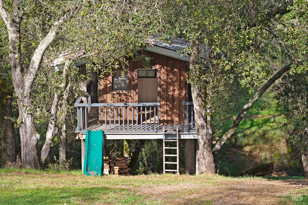 Detail Gallery Image 31 of 39 For 801 Samantha Ct, Healdsburg,  CA 95448 - 5 Beds | 4 Baths