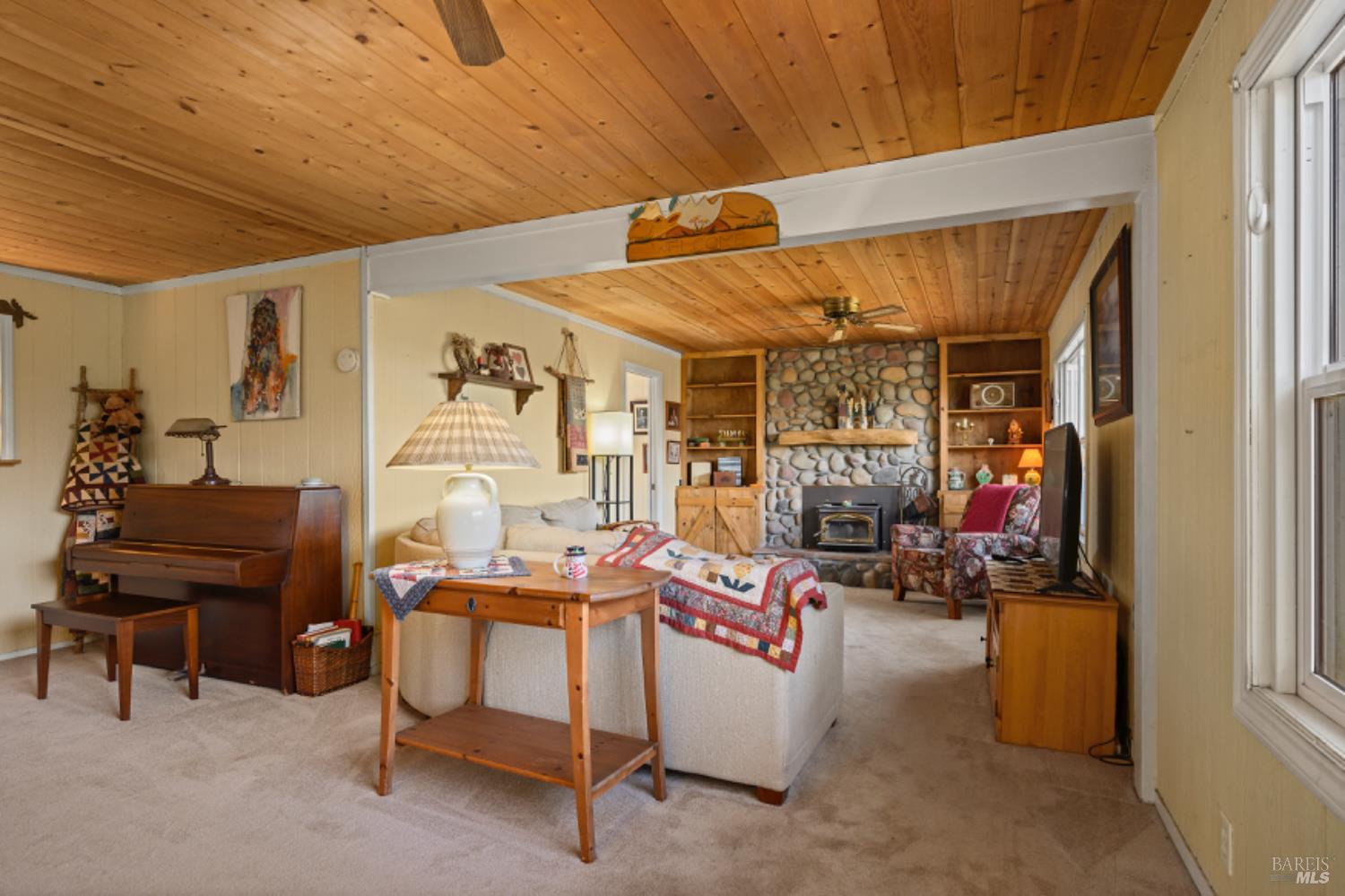 Detail Gallery Image 6 of 40 For 5454 Hall Rd, Santa Rosa,  CA 95401 - 3 Beds | 1/1 Baths