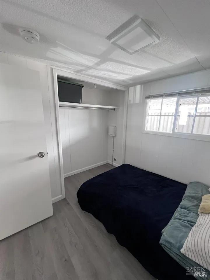 Detail Gallery Image 10 of 17 For 316 Pear Ln, Santa Rosa,  CA 95407 - 3 Beds | 1 Baths