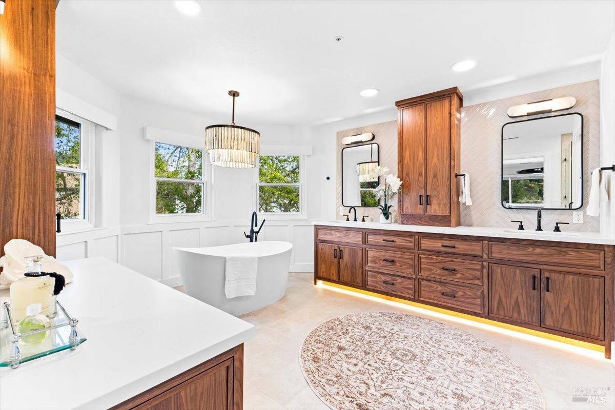 Detail Gallery Image 49 of 96 For 433 Tee Ct, Healdsburg,  CA 95448 - 4 Beds | 3/1 Baths