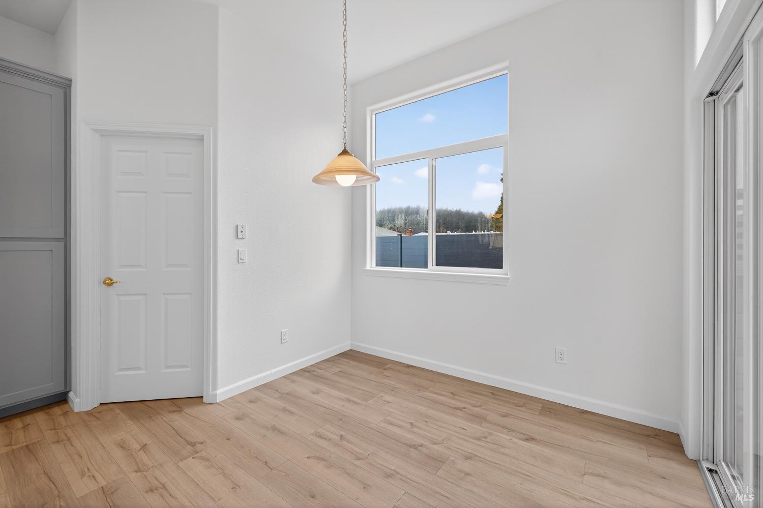 Detail Gallery Image 10 of 65 For 6539 Pine Valley Dr, Santa Rosa,  CA 95409 - 3 Beds | 2 Baths