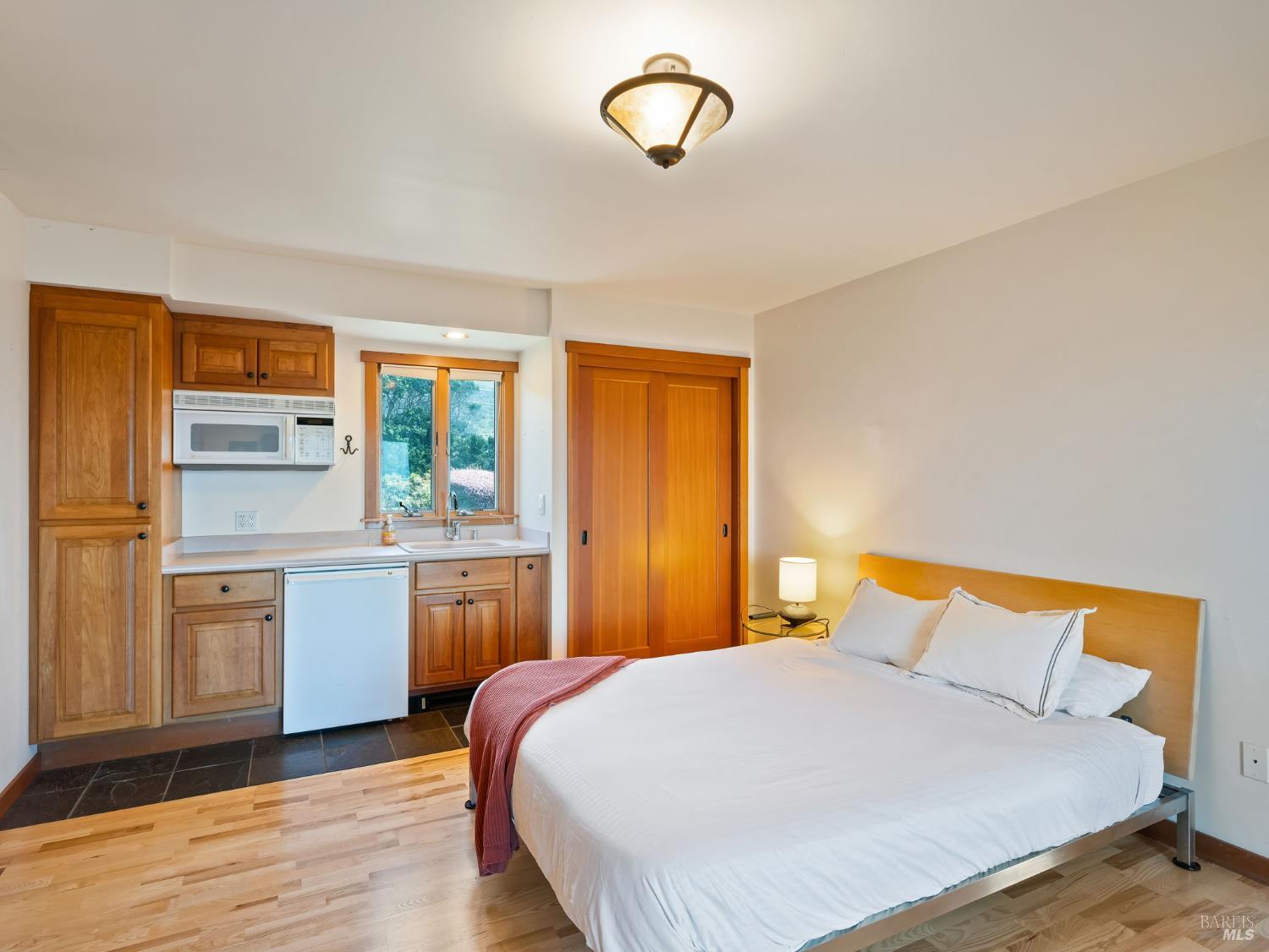 Detail Gallery Image 14 of 39 For 7400 S Highway 1 Unkn, Elk,  CA 95432 - 3 Beds | 3 Baths