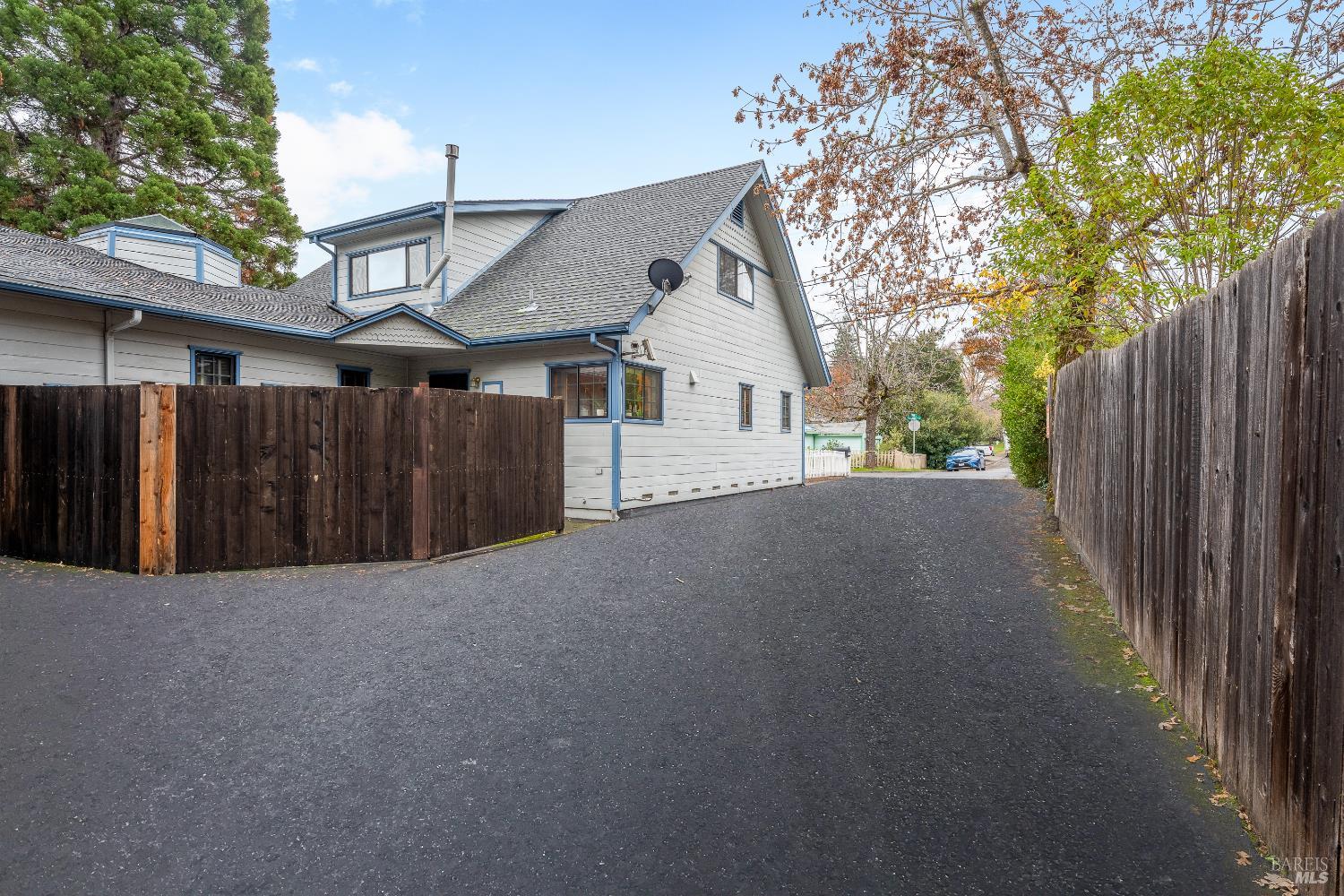 Detail Gallery Image 29 of 34 For 1096 W Standley St, Ukiah,  CA 95482 - 3 Beds | 3 Baths