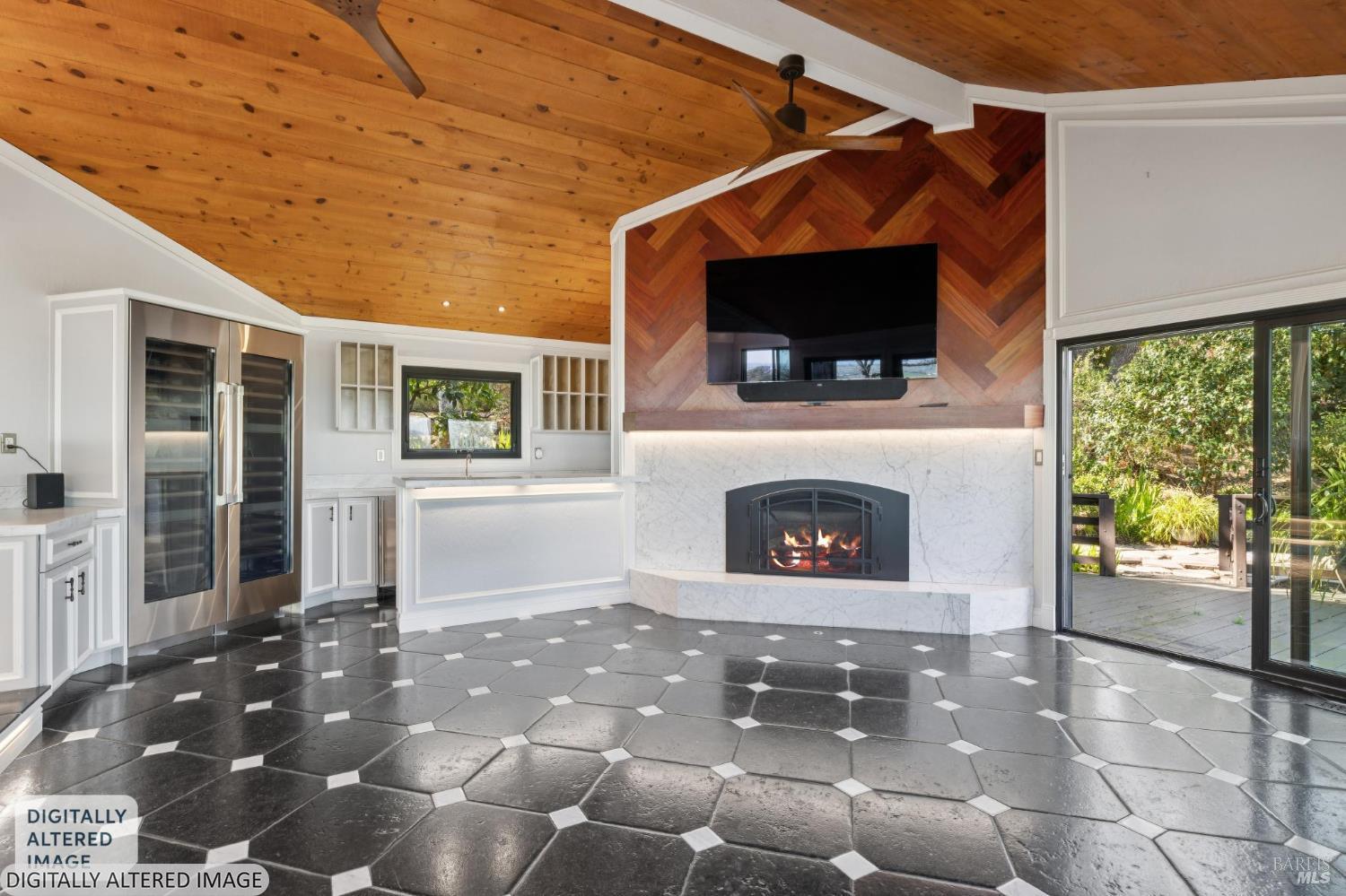 Detail Gallery Image 25 of 66 For 160 Crest Rd, Novato,  CA 94945 - 3 Beds | 3/2 Baths